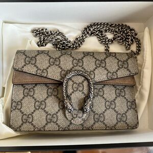 Gucci Dionysus GG Supreme Super Mini Bag